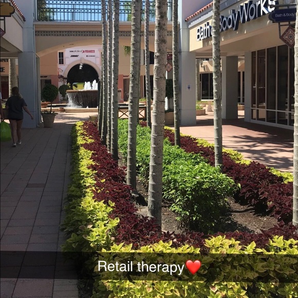 Meet your Posher, Jolee - Picture 1 of 1